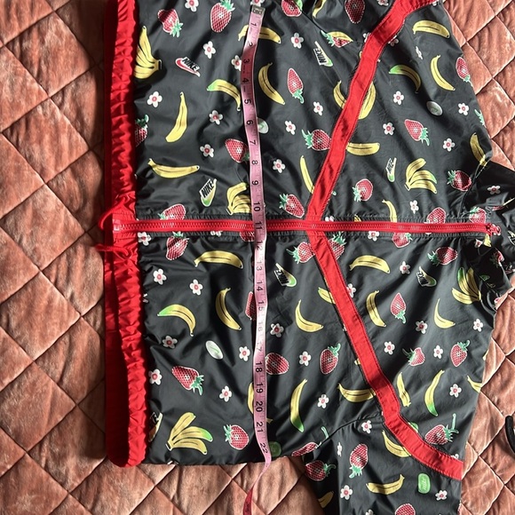Nike Strawberry Banana Fruit Medium Windbreaker Track Jacket - Picture 7 of 7